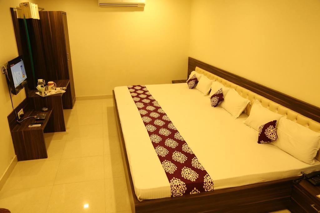 Kingsway Hotel And Restaurant Ajmer Dargah 350 Meter Экстерьер фото