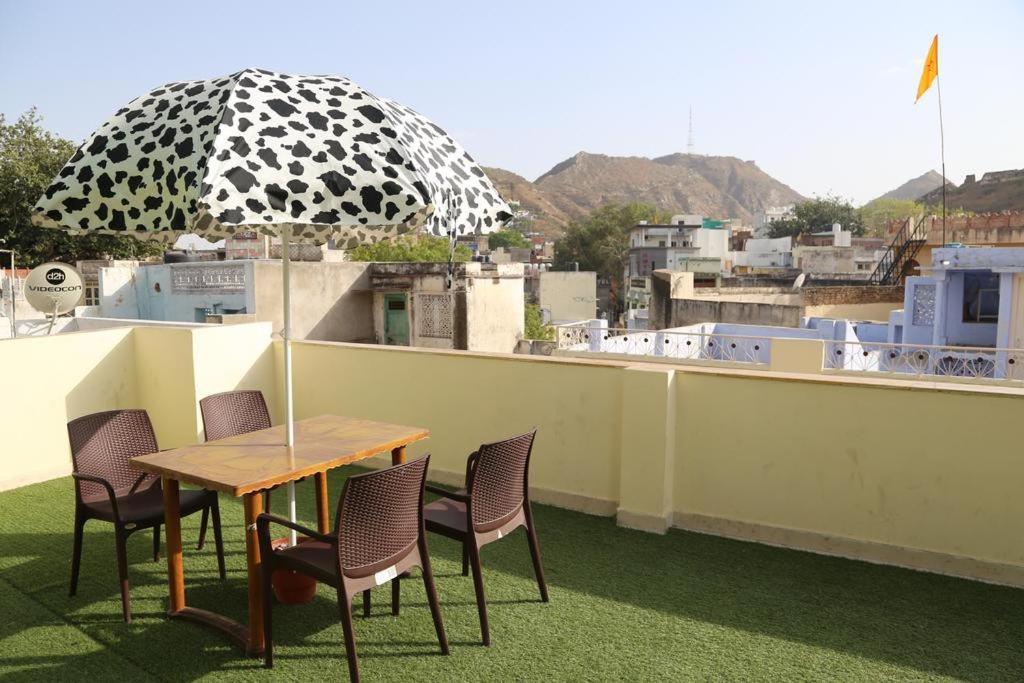 Kingsway Hotel And Restaurant Ajmer Dargah 350 Meter Экстерьер фото